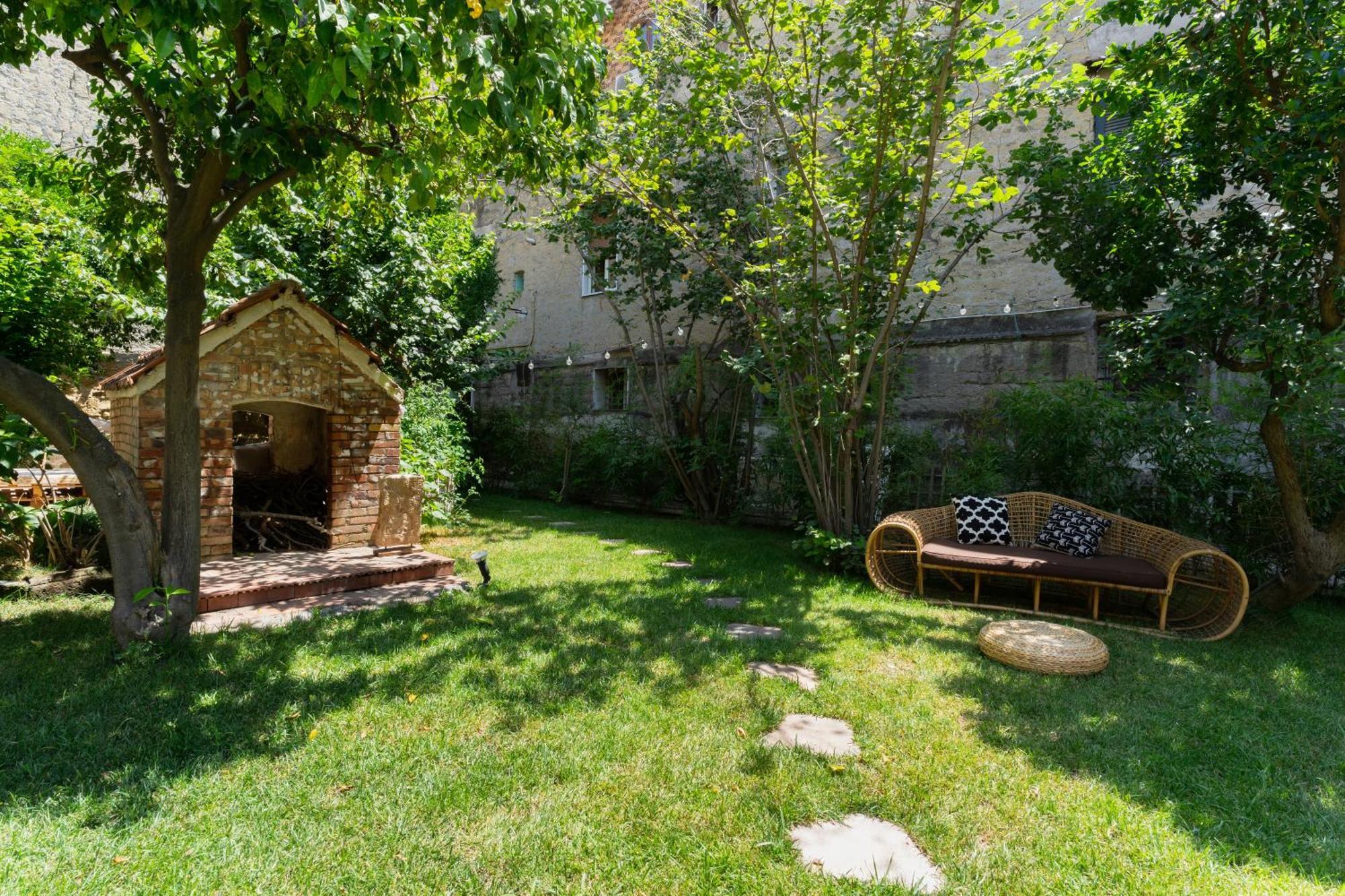 Hopestel Secret Garden Ostello *